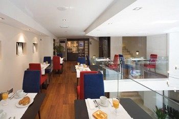 Hotel Arena Gijón Buitenkant foto